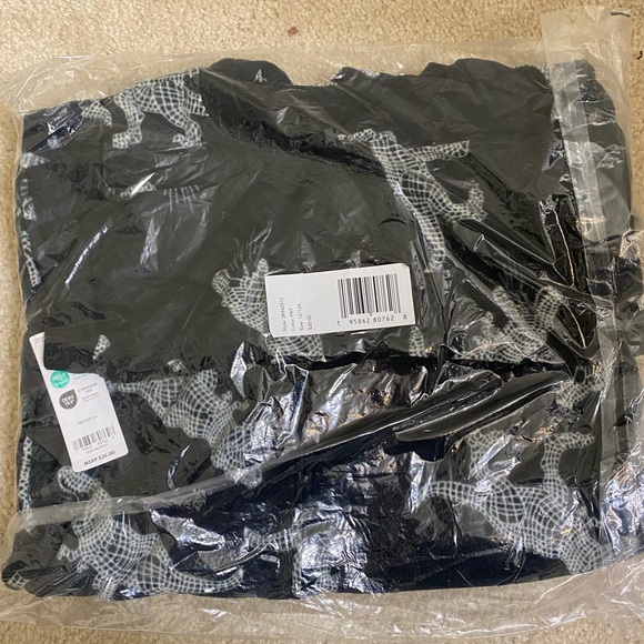 Carters NWT Dino Footie Pajamas 12‎ - Picture 4 of 4